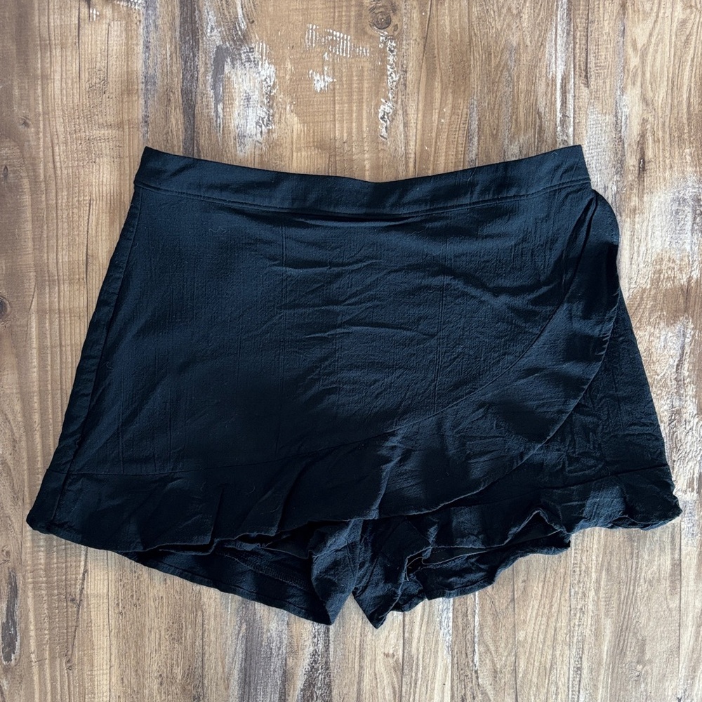 Altar'd State Black Skort Size Medium